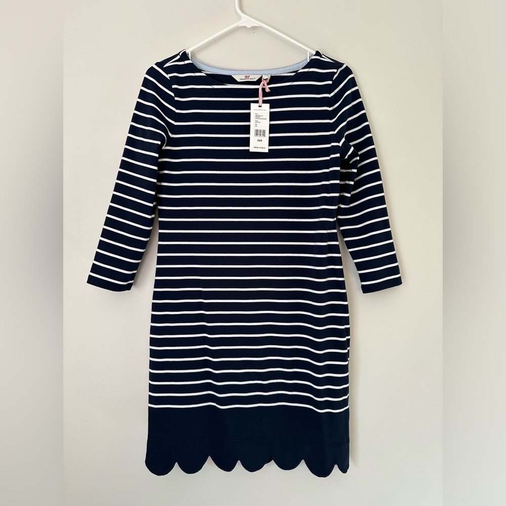 Vineyard Vines XXS Navy/White Striped Dress with Scalloped Hem